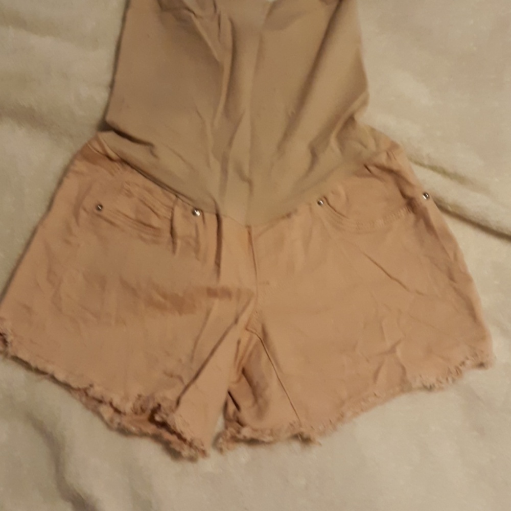 Maternity shorts